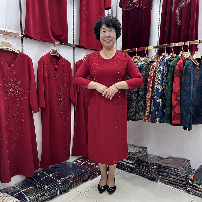 妈妈装婚礼喜庆红裙子重工钉钻连衣裙中长款V领气质平日可穿裙子
