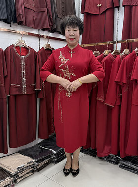 中年妈妈高端改良旗袍中长款刺绣烫钻红色结婚宴会气质直筒连衣裙