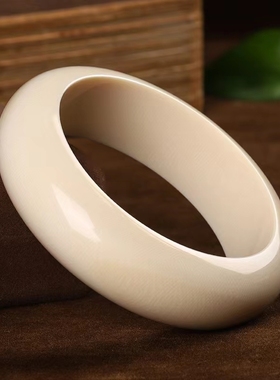 猛犸正品冰料满纹圆条牙雕贵妃镯