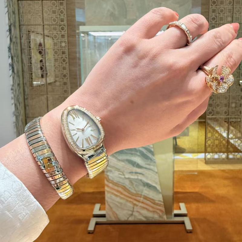 蛇形表女士商务时装表个性潮女表