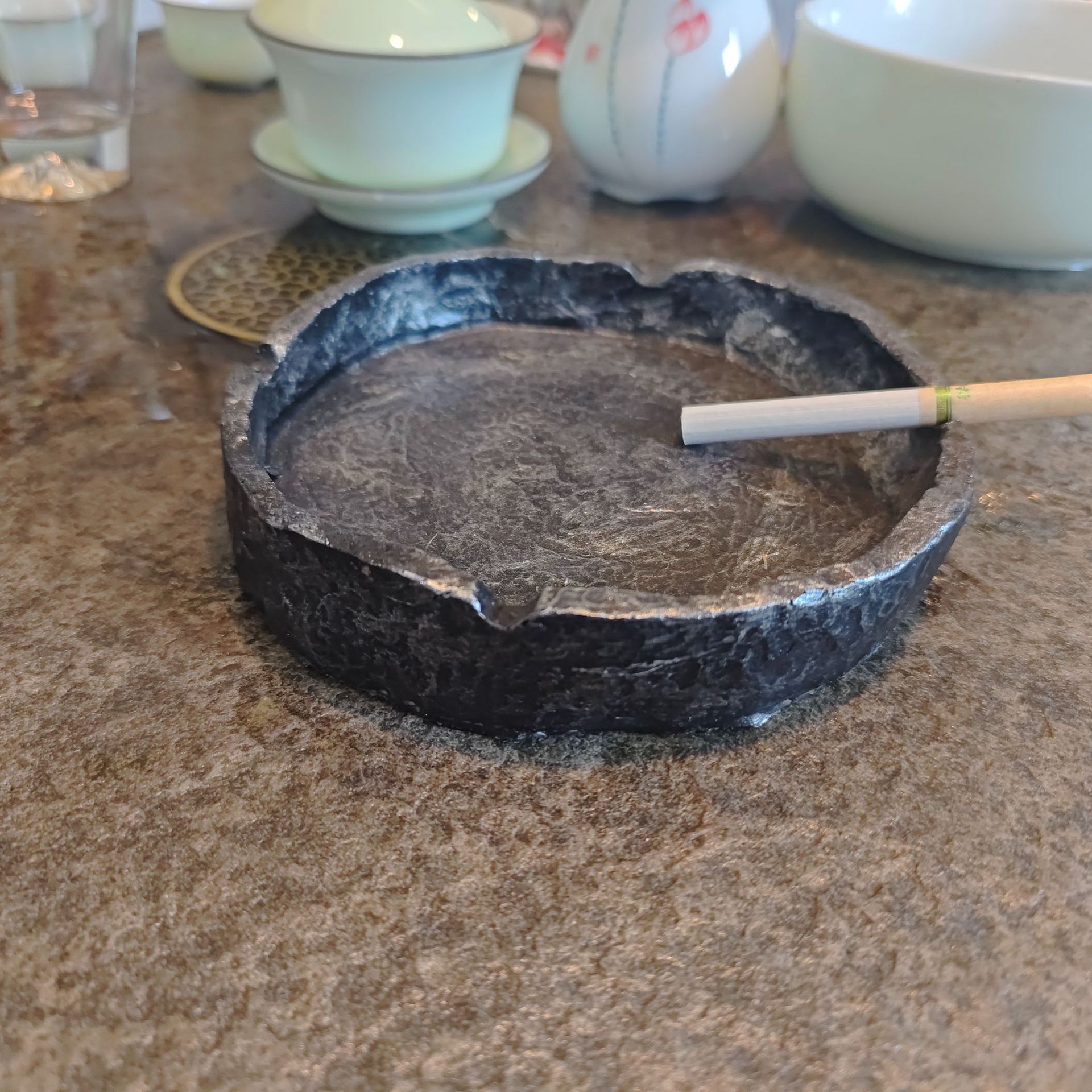 火山石烟灰缸创意简单约佛系复古个性客厅办公室茶几电脑桌面圆