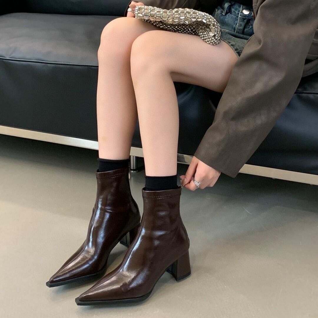 高跟秋冬尖头短靴女粗跟法式复古