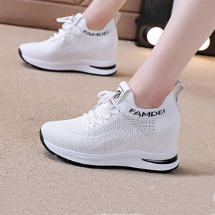 秋季内增高网面透气小白鞋女休闲显瘦广场跳舞黑色弹力飞织袜子鞋