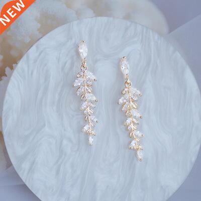 Charm 18k Real Gold Leaves Earrings for Women Exquisite Tiny