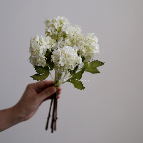 高级感逼真绣球手捧花仿真花束