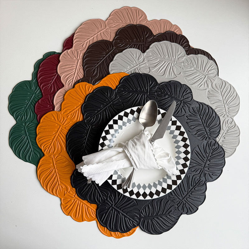 ins风龟背叶皮革餐垫 创意西餐隔热垫婚庆节日圣诞防水油压花盘垫