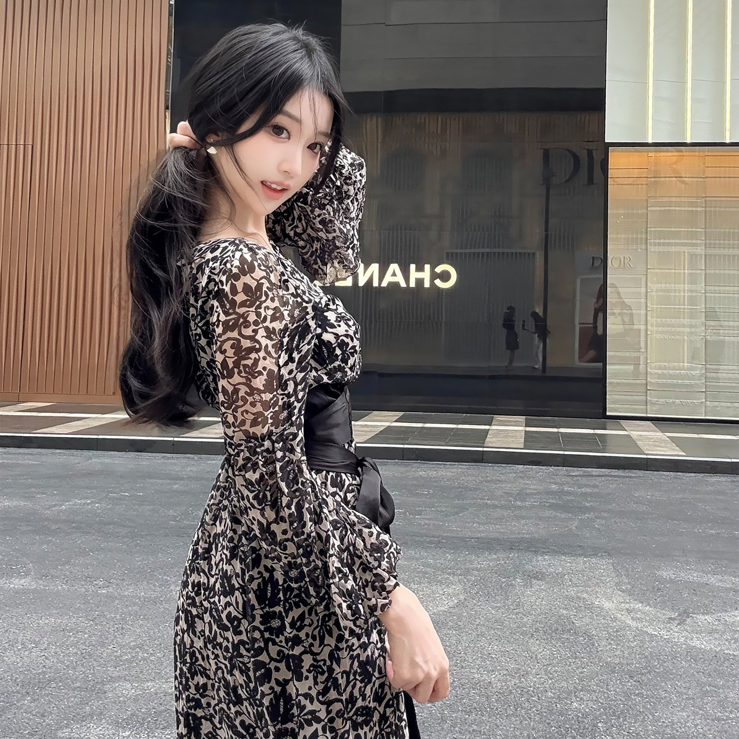 叶嘉Nailah· 高级优雅 灯笼长袖防晒一片式收腰系带女士连衣裙子