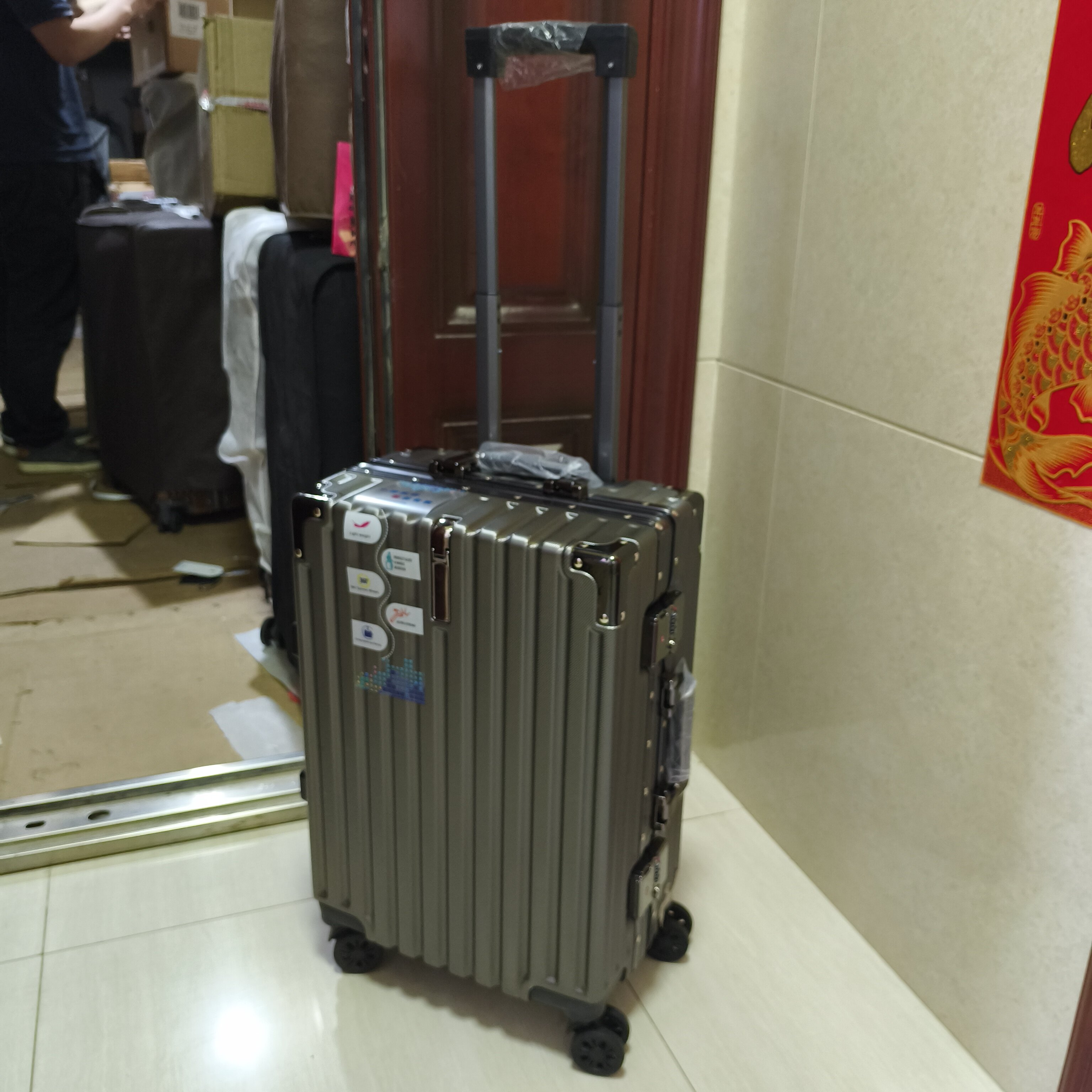 宝奇王子铝框行李箱男女学生拉杆箱大容量旅行箱24寸万向轮密码箱图片