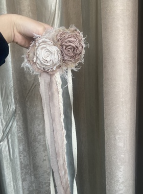 TeNg原创手作布艺干枯玫瑰胸针温柔仙丧复古小众设计感胸花长飘带