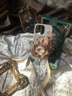 TeNg原创设计小众布艺手作干枯玫瑰手机壳苹果定制 14promax