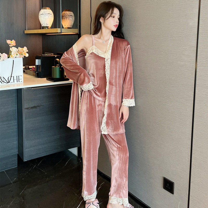 金丝绒睡衣女春秋冬2026年新款性感蕾丝吊带长裤睡袍家居服三件套