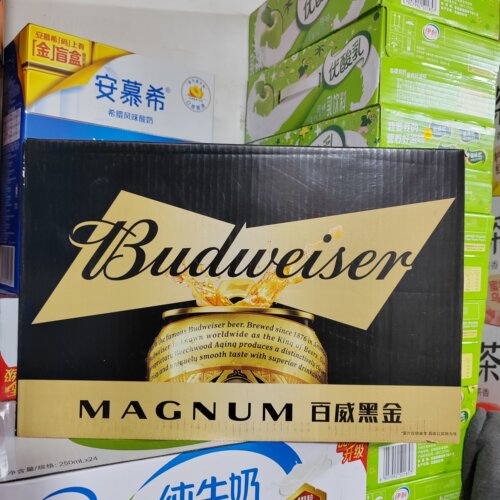 百威黑金啤酒330mlX24罐5度原麦汁浓度12