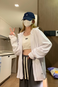 清凉一夏胖mm冰丝大码防晒服外套垂感透气百搭宽松连帽夹克女图片