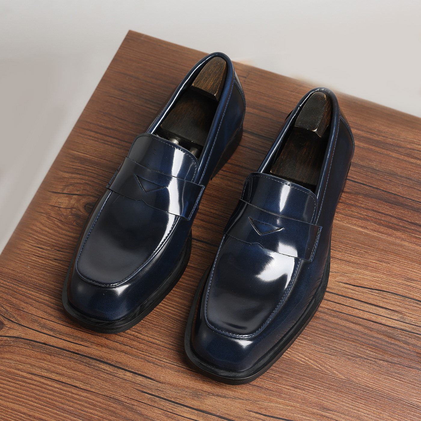 一脚蹬懒人商务皮鞋方头手工男鞋正装德比鞋透气男单鞋亮皮婚鞋子