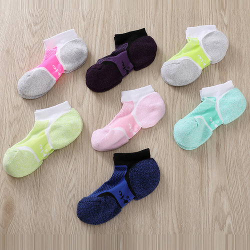 满8双包邮男女运动速干短袜子