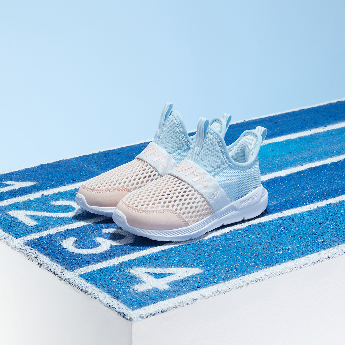 361度童鞋男女款跑鞋2023年夏季