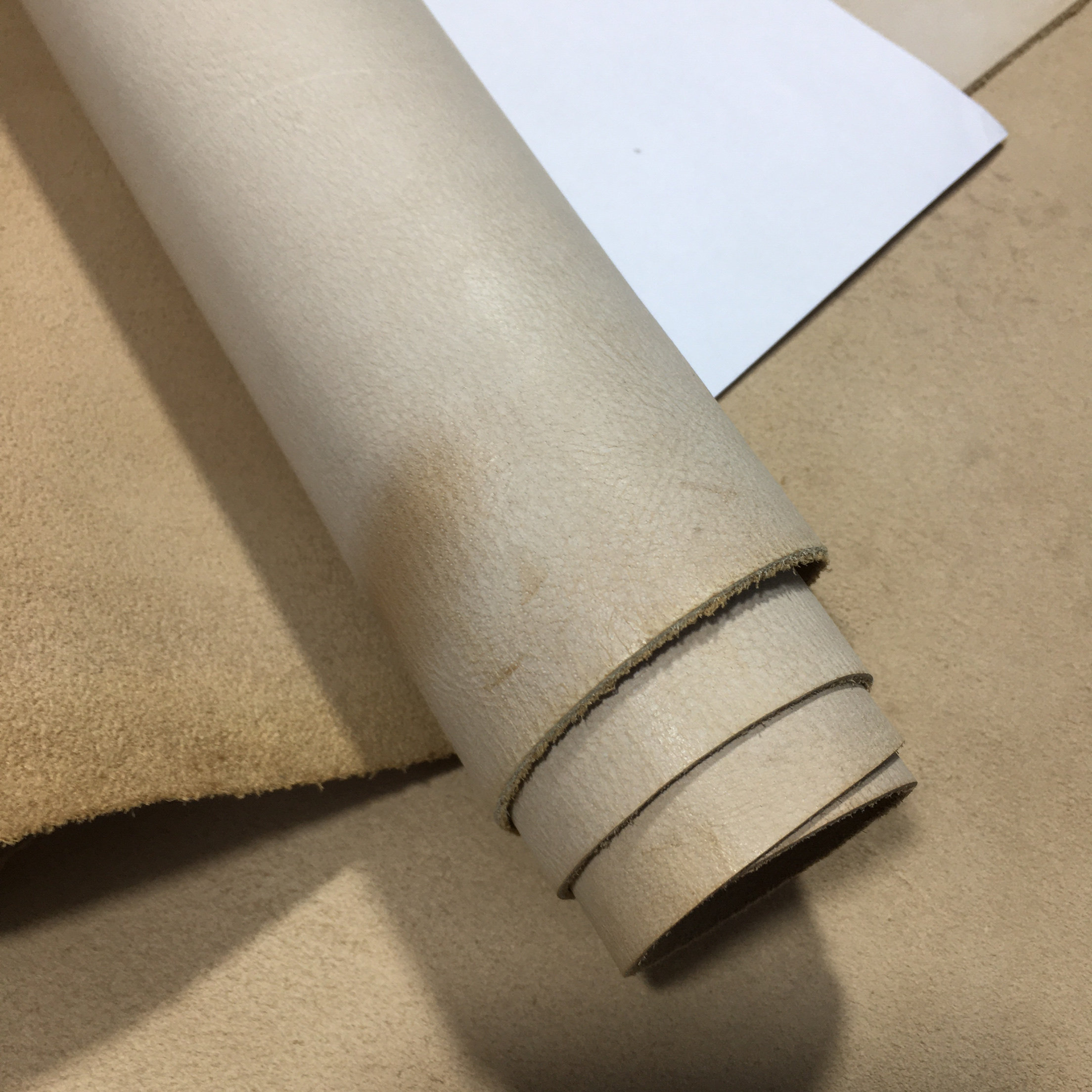 白雾蜡擦色平纹头层牛皮皮料真皮手工DIY1.4mm偏挺
