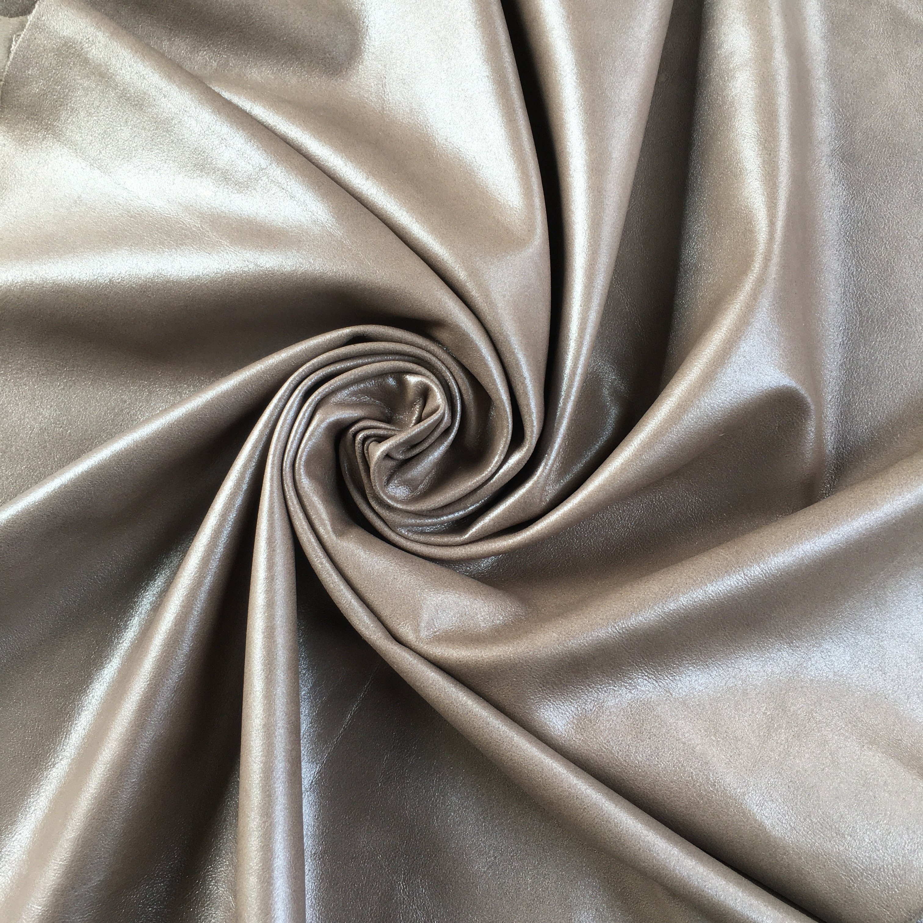 yp3024贴金磨砂羊皮真皮手工DIY皮料0.5mm软服装料里皮