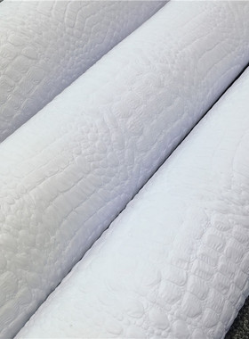 白色鳄鱼纹头层牛皮1.24mm微挺手工真皮DIY皮料箱包皮具G11-294