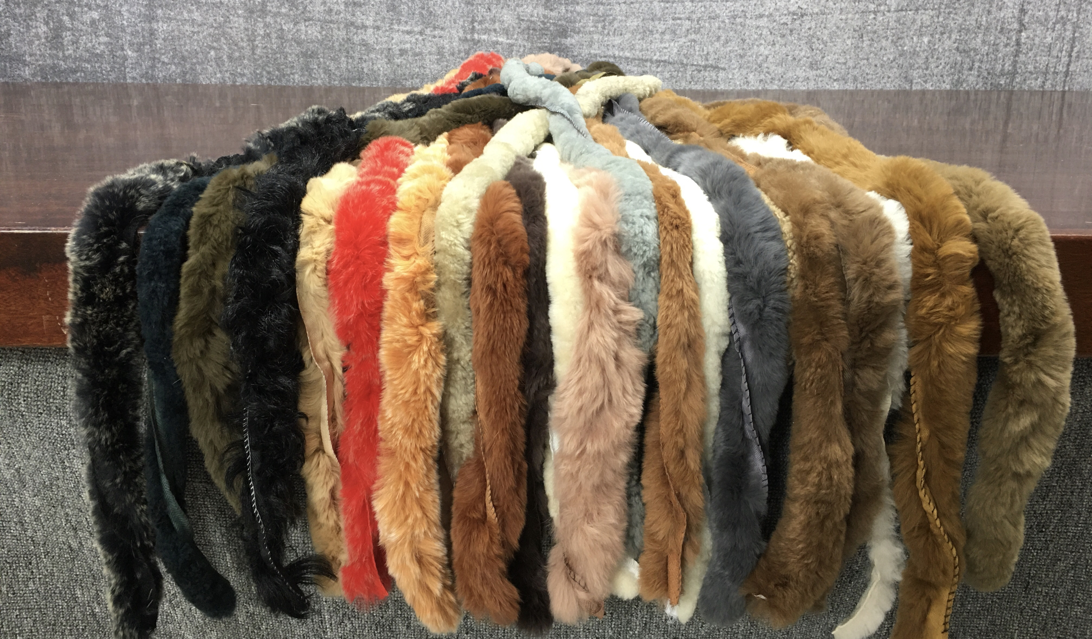 yg497兔毛獭兔毛长条皮毛一体真皮手工DIY服装辅料毛条皮料