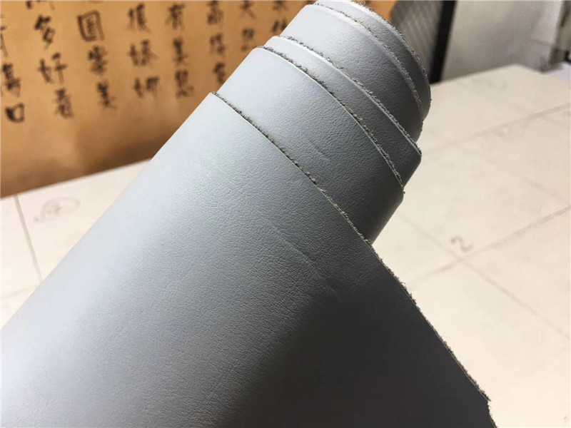 灰色平纹头层牛皮皮料库存清仓