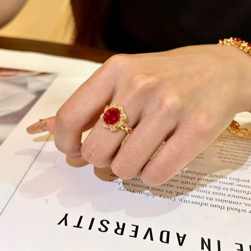 新品璀璨花型鸽血红宝戒指女中古