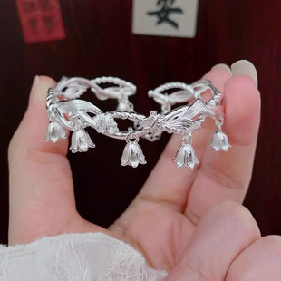 新品铃兰花手镯中式小蝴蝶蜻蜓设计开口出游搭配气质手链