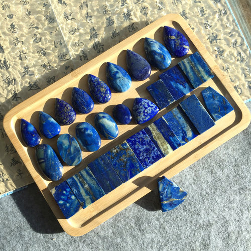 老矿无忧化青花瓷意境青金石吊坠