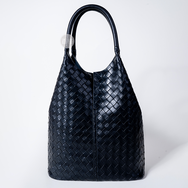 真皮编织水桶包2025秋冬新款女包