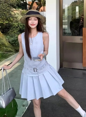 夏季法式气质蓝色背心连衣裙女设计感纯欲风休闲收腰工装百褶长裙