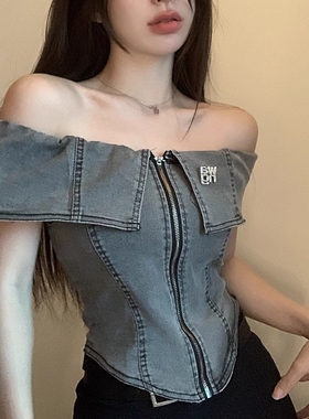 一字肩高级感牛仔衬衫女设计感小众夏季纯欲性感辣妹短款抹胸上衣