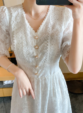 白色连衣裙女蕾丝刺绣2021新款温柔气质显瘦法式初恋短袖V领长裙