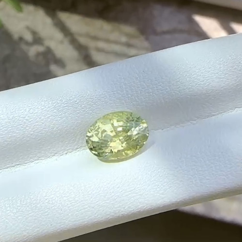 天然黄色蓝宝石裸石3.64克拉大戒面彩色宝石椭圆火彩好定制戒指坠