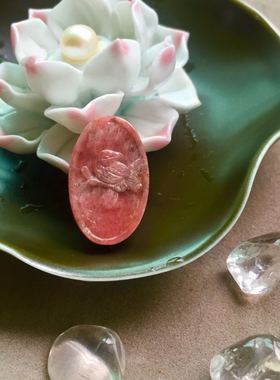 醒走稀有天然舒俱来橘色橙色复古雕刻牌椭圆花鸟牌吊坠苏纪石雕件