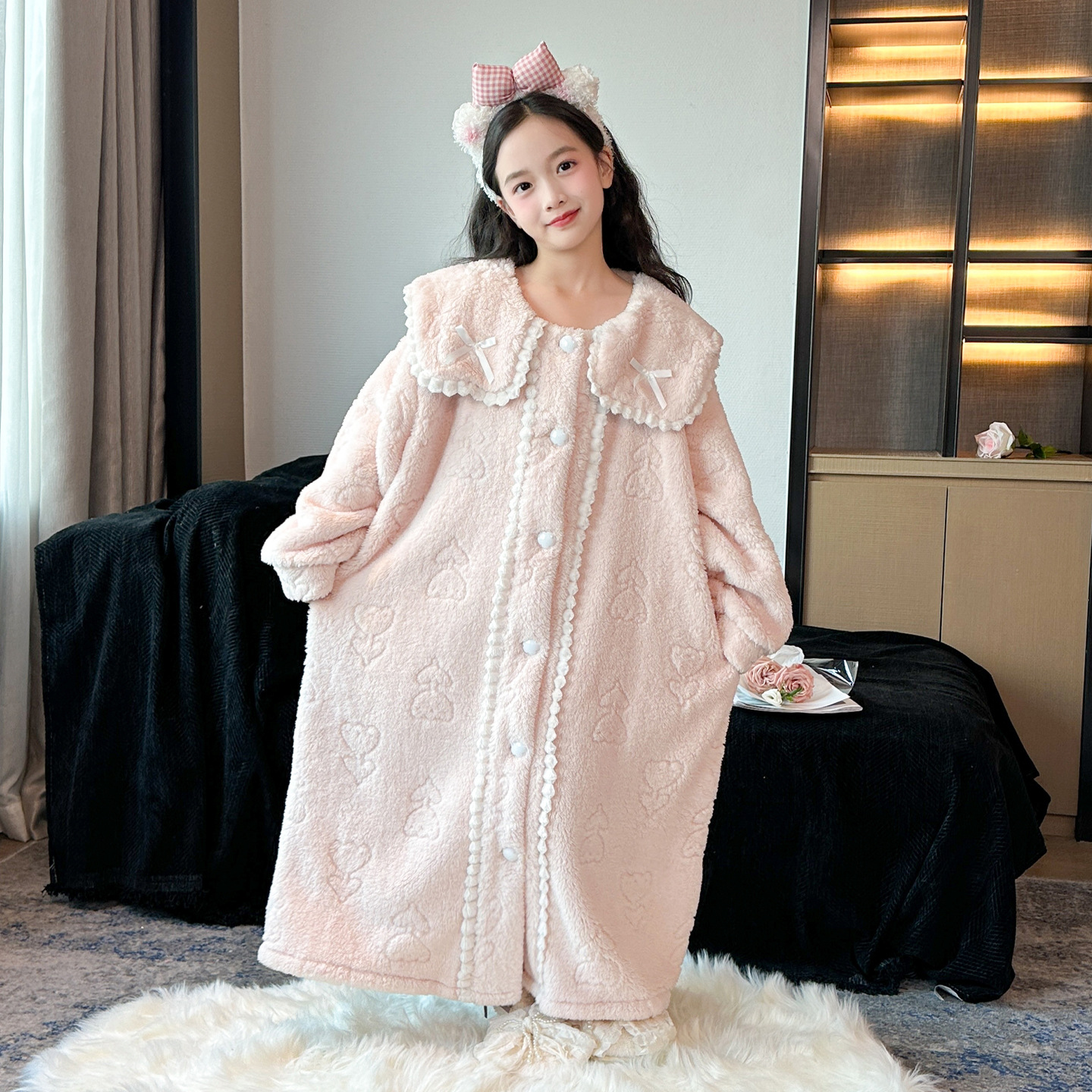 新款儿童珊瑚绒睡衣女童睡袍秋冬