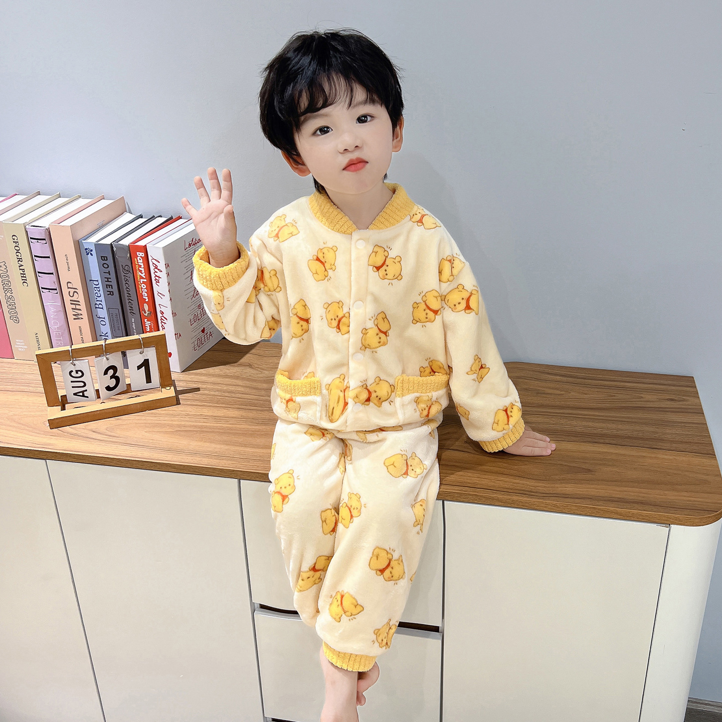 2025年秋季儿童珊瑚家居服套装