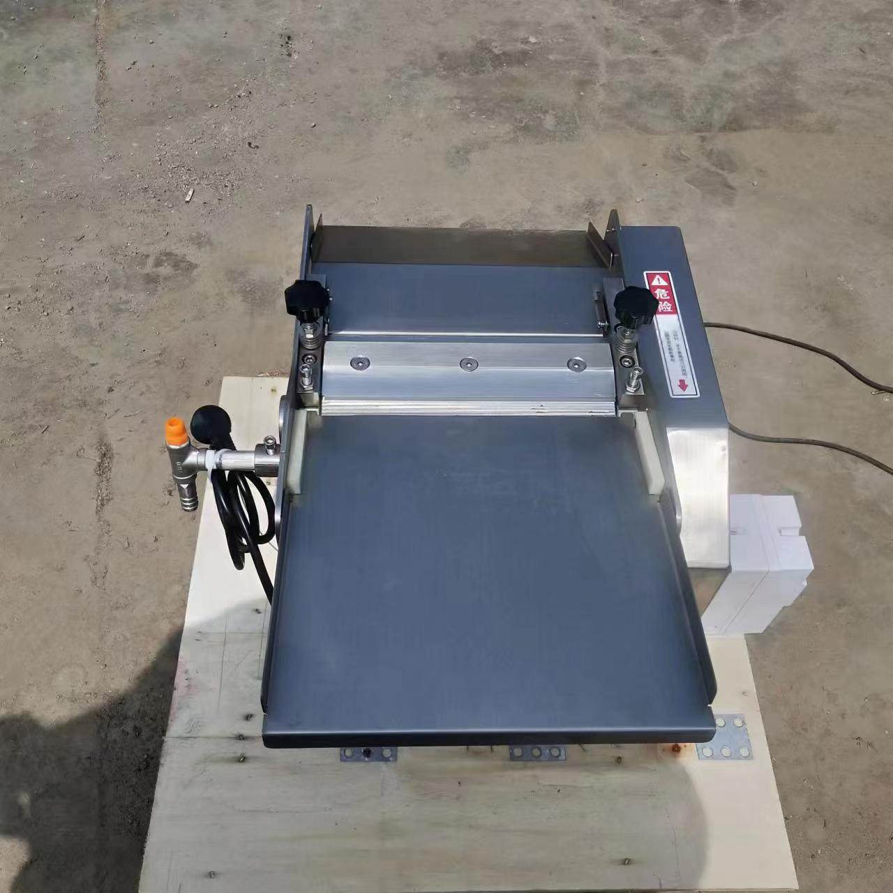 304不锈钢鱼肉去皮机  鱼皮机  高效迅速鱼类脱皮设备,清洗/食品/商业设备,肉制品加工设备,淘宝优惠券,粉丝福利购,淘宝优惠卷