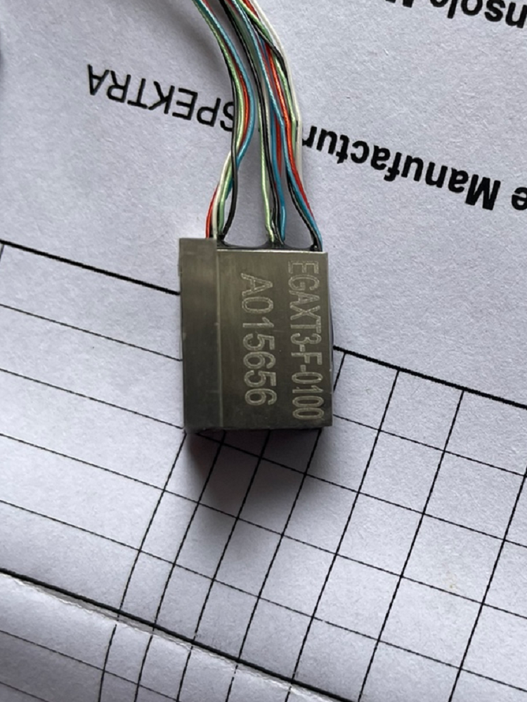模拟输出振动加速度计EGAX-50-C20101传感器全新