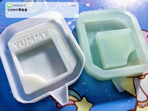 滴胶流沙模具YUMMY零食盒