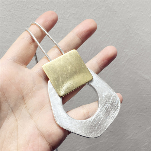 银色拉丝金属方块不规则几何项链