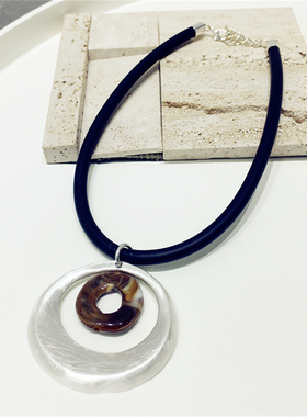 名族风新中式复古夸张亚克力圆形拉丝金属圆圈几何皮革项圈项链颈