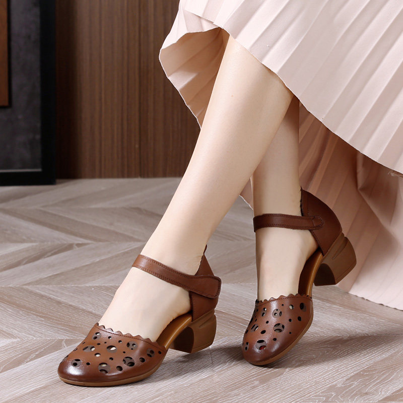 民族风妈妈鞋透气牛皮镂空凉鞋