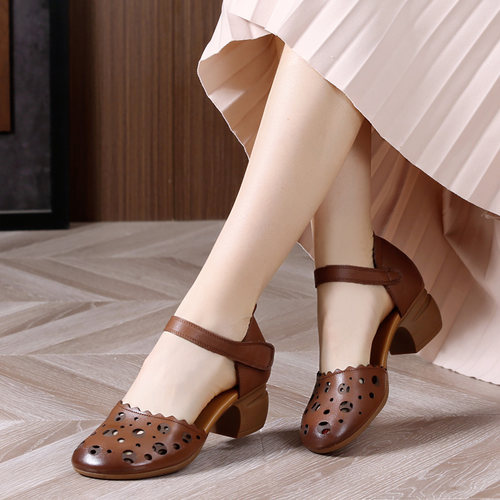 民族风妈妈鞋透气牛皮镂空凉鞋