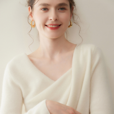 100%纯山羊绒V领交叉设计感毛衣