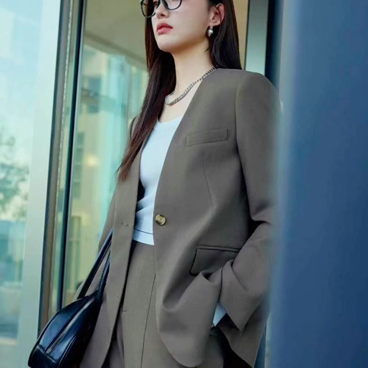 尤西子26春时尚百搭V领西装外套女高级感气质休闲西服上衣年货节