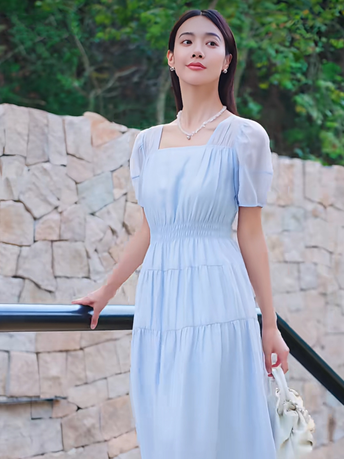 尤西子专柜正品新款时尚百搭方领松紧腰连衣裙女显瘦减龄OL风气质