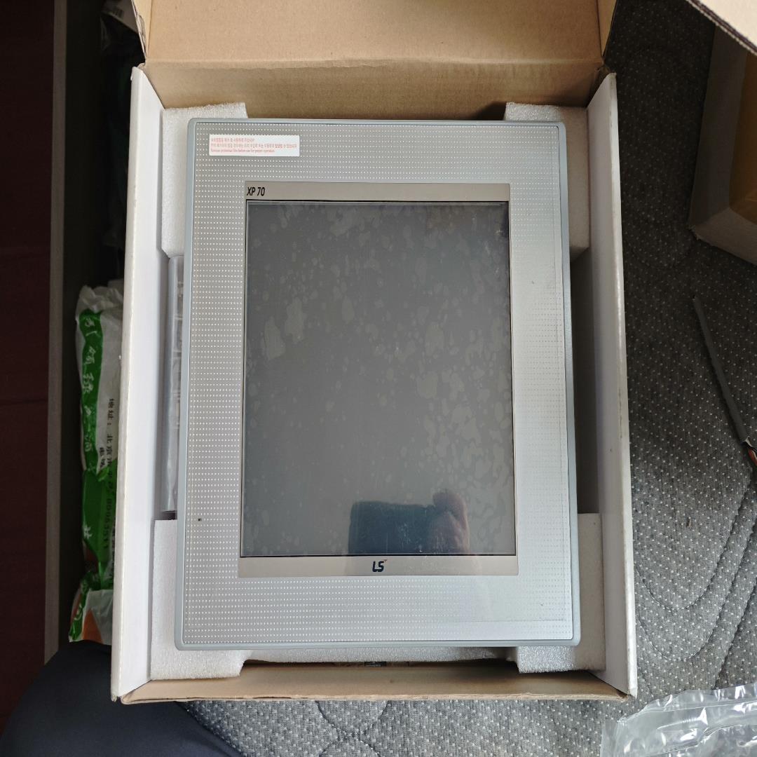 LS产电 触摸屏  XP70-TTADC   成色还可以{天意设备}