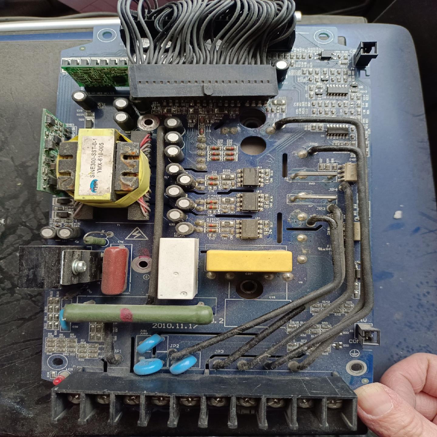 正弦EM300A变频器 驱动板EM300A-4R0M-923{天意设备}