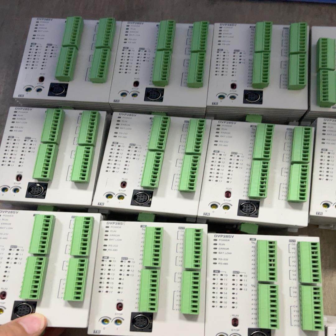 台达PLC DVP28SV11T2 成色9成新 功能包好 实{天意设备}