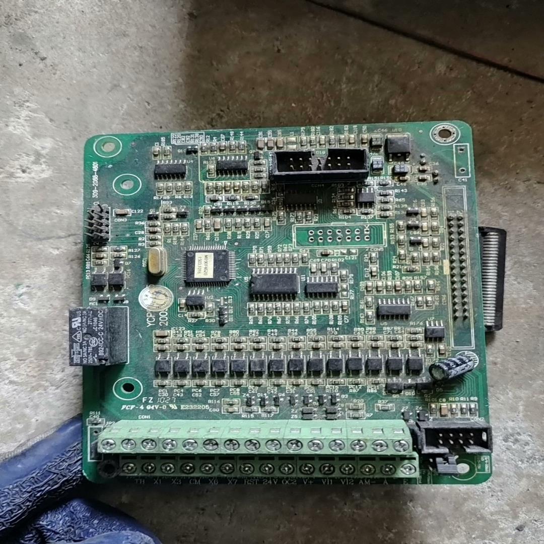 康沃变频器FSCG051系列75KW主板CPU板已经测{天意设备}